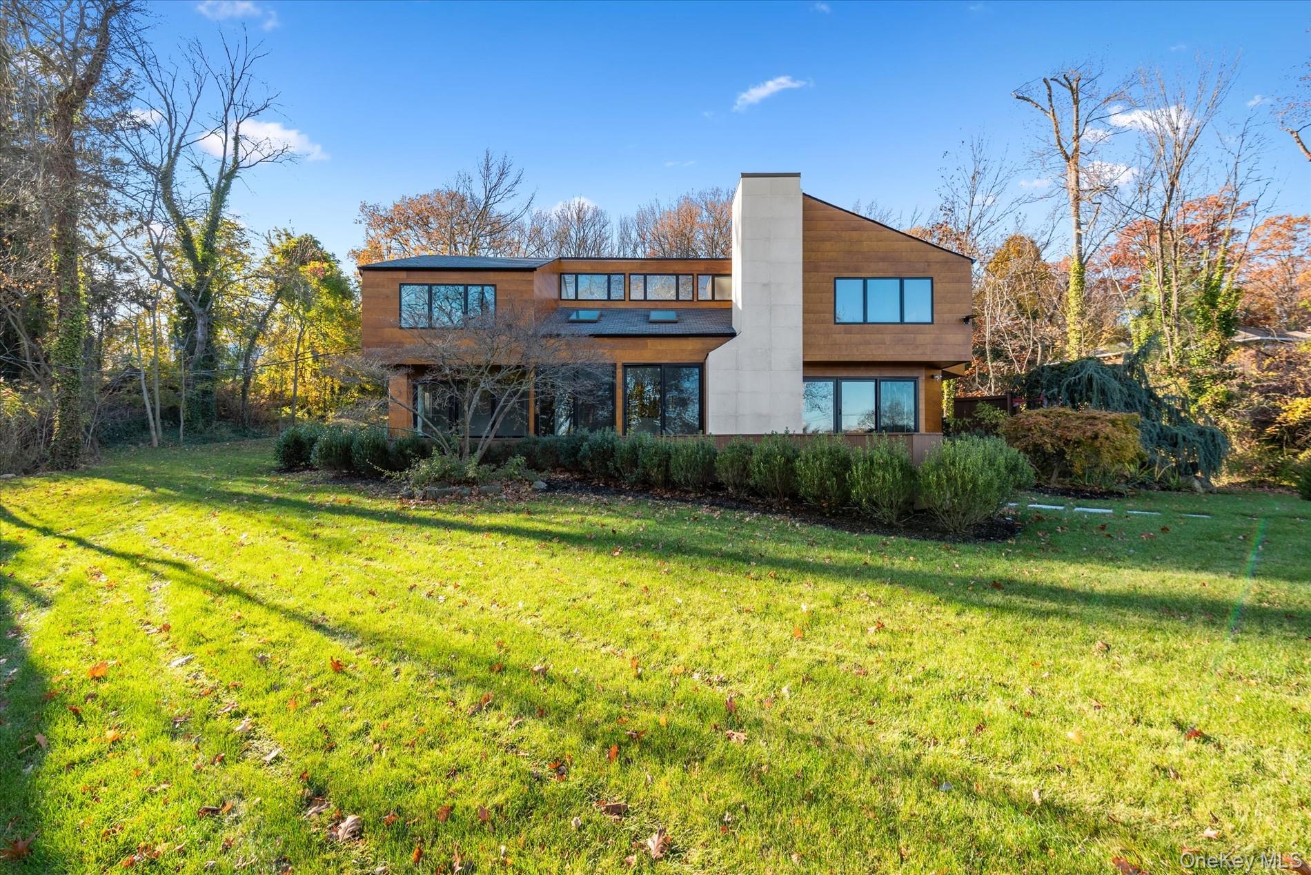 369 E Shore Road, Great Neck, NY 11024