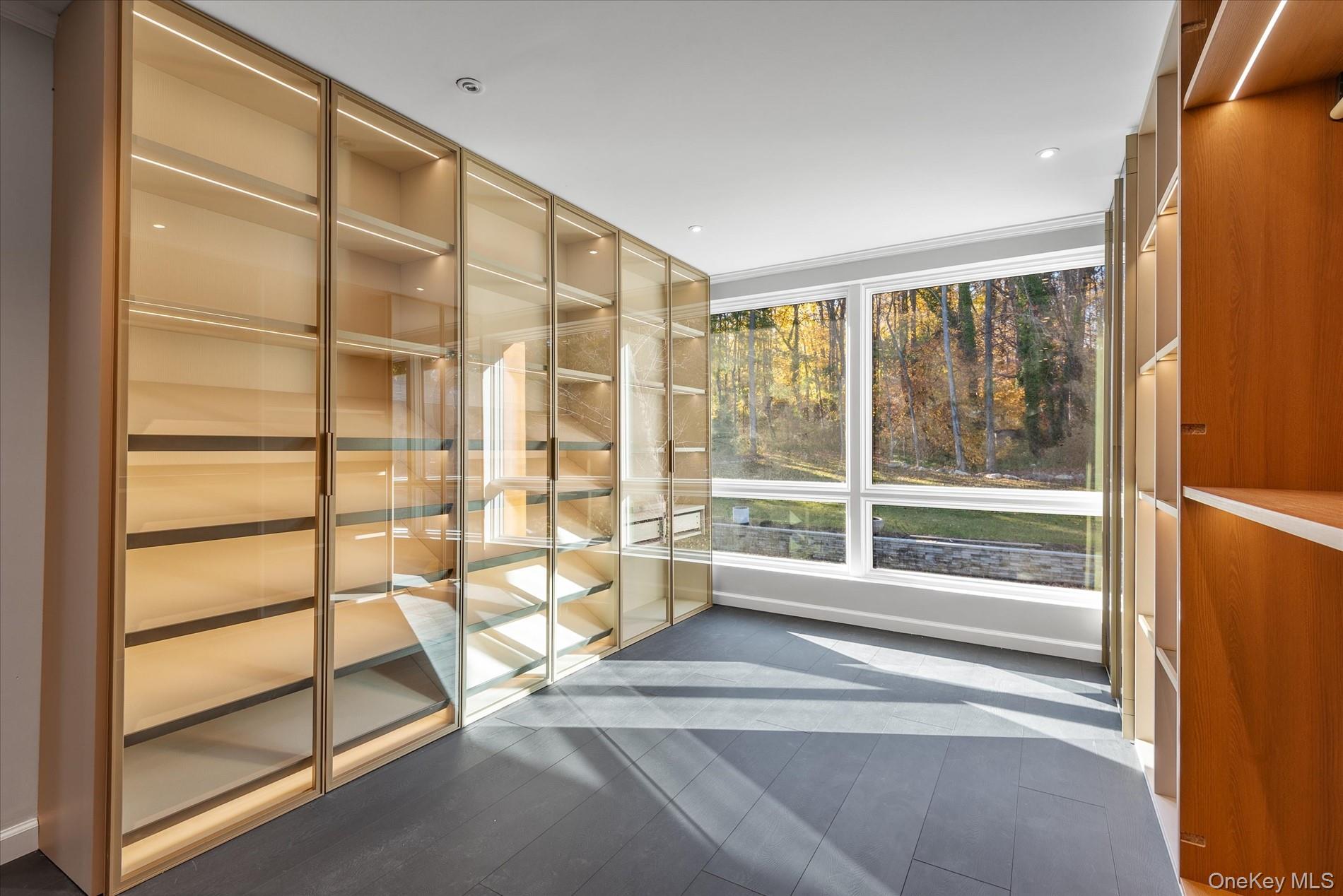 369 E Shore Road, Great Neck, NY 11024