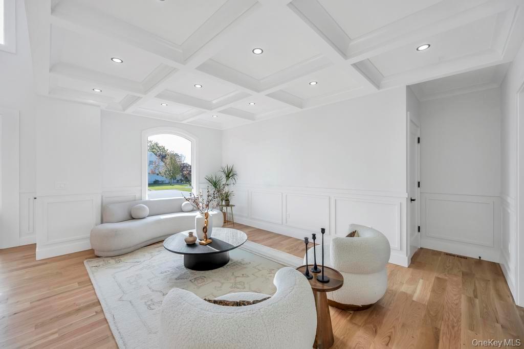 41 Coachman Lane, Levittown, NY 11756