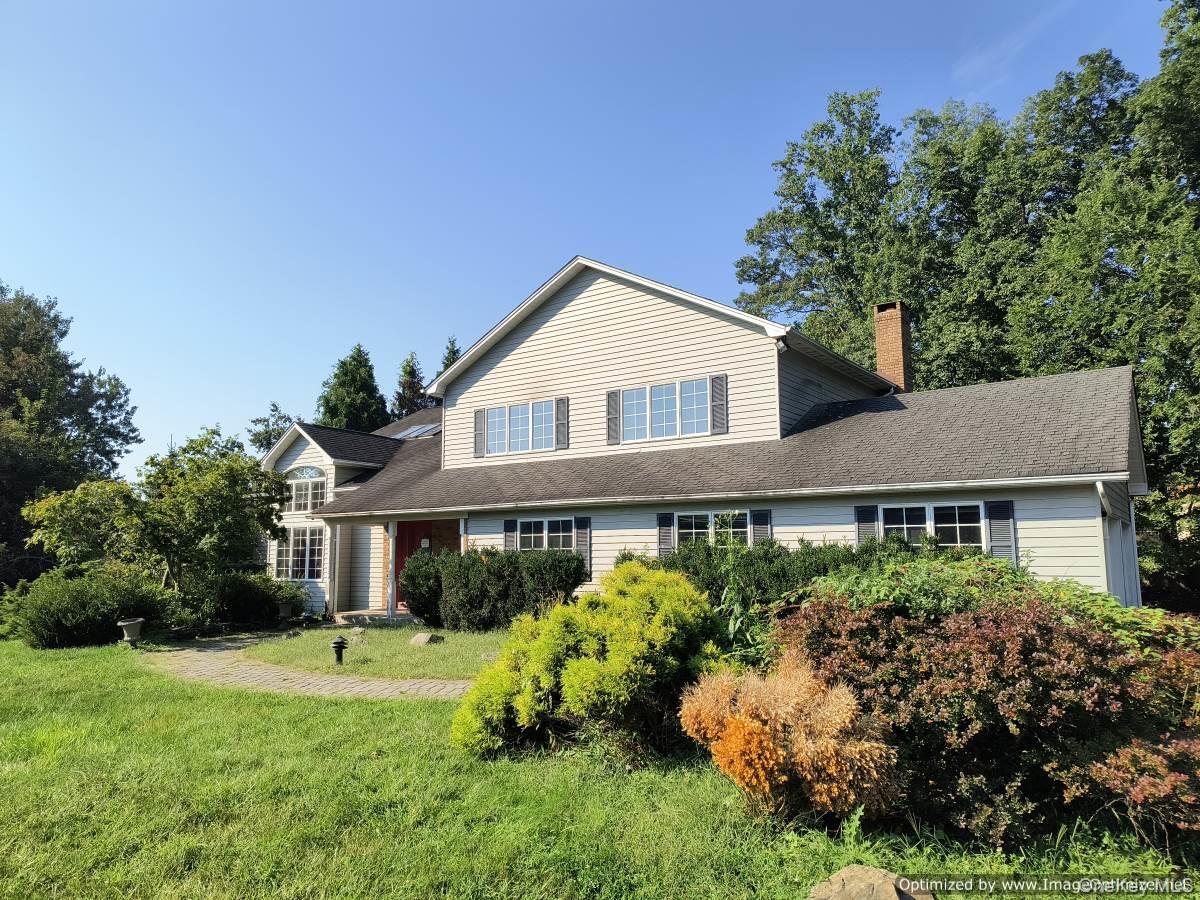 3 Lenni Lenape Court, Stony Point, NY 10980