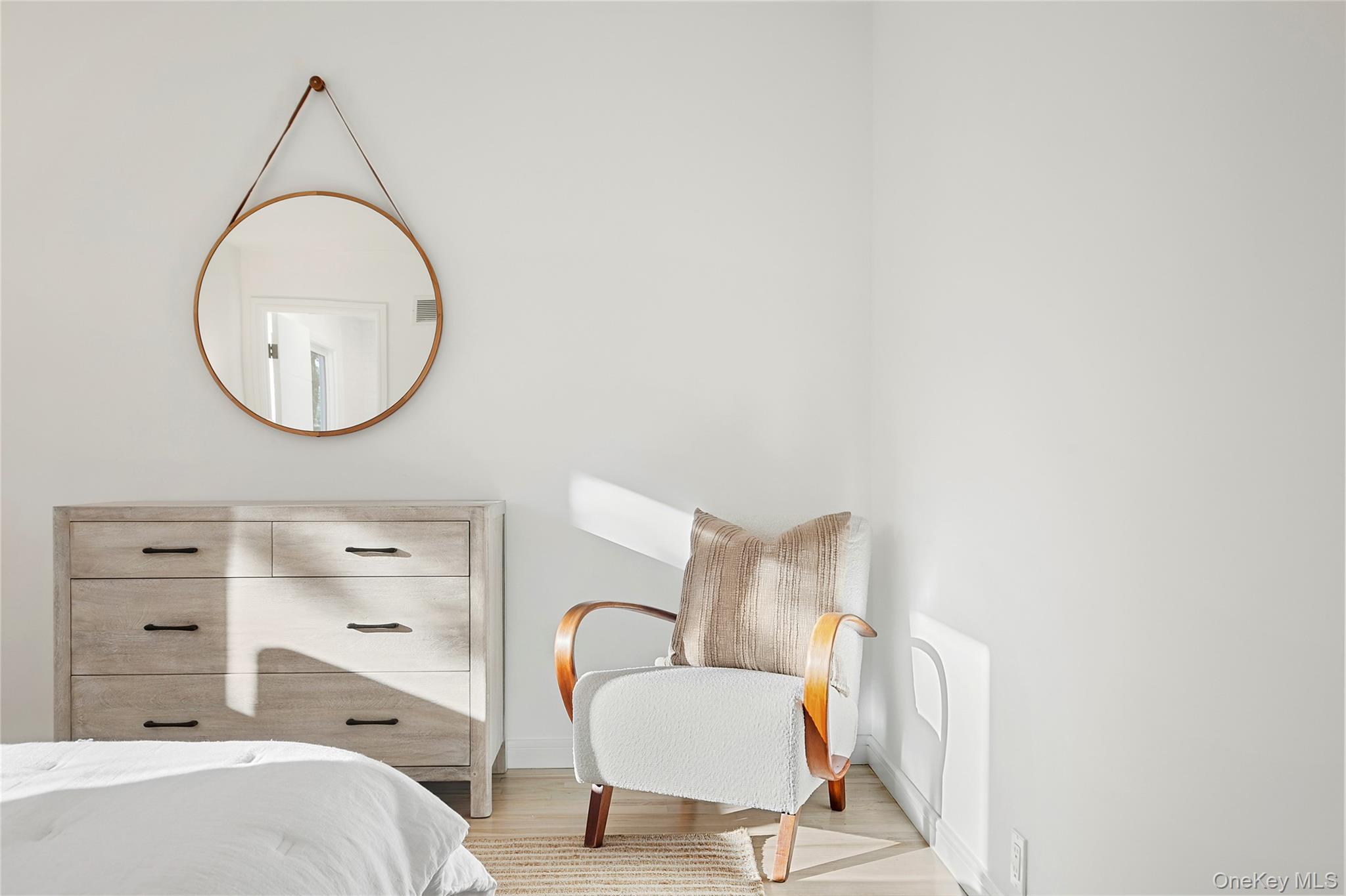 37 Gilberts Path, Amagansett, NY 11930