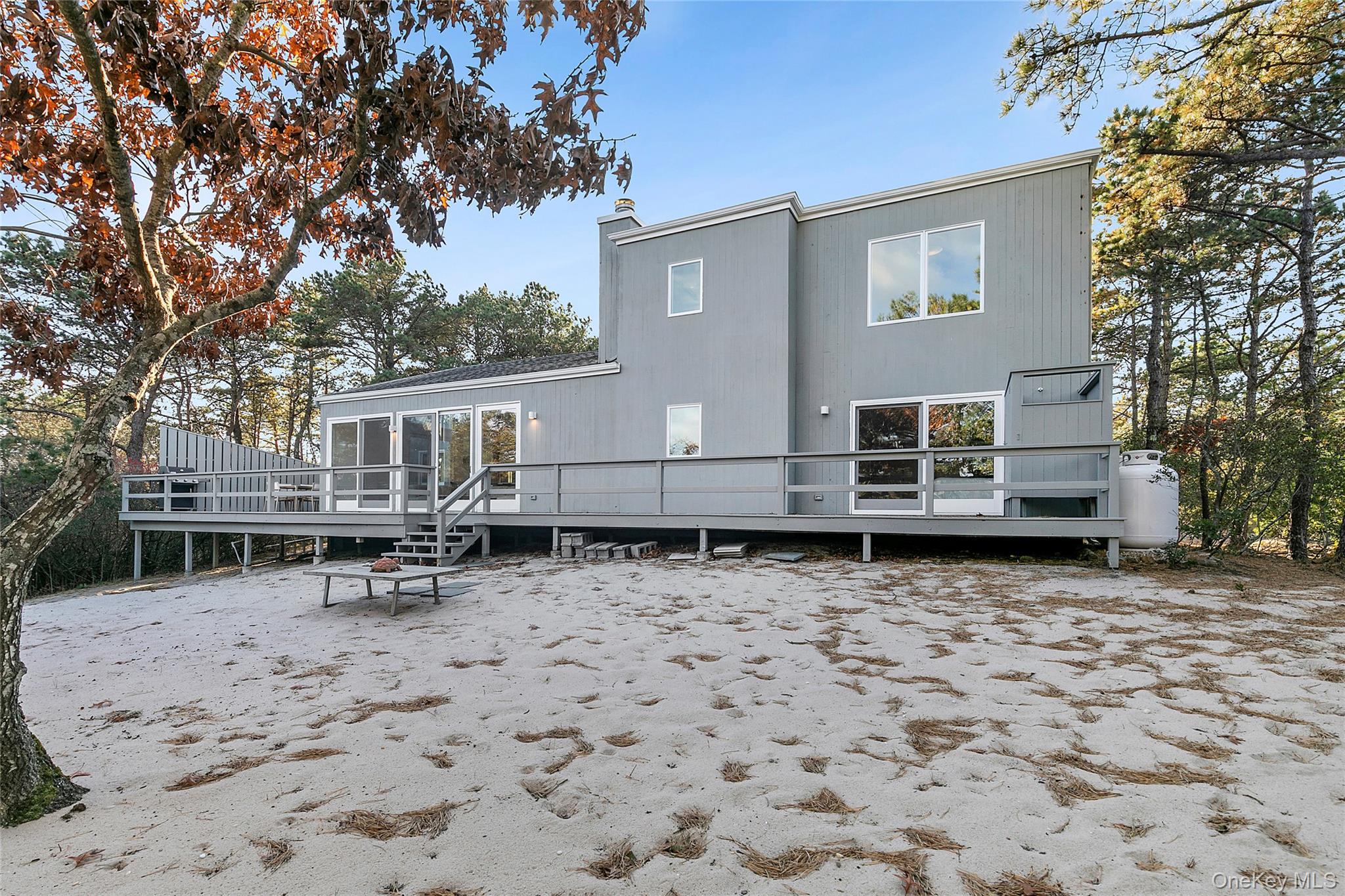 37 Gilberts Path, Amagansett, NY 11930