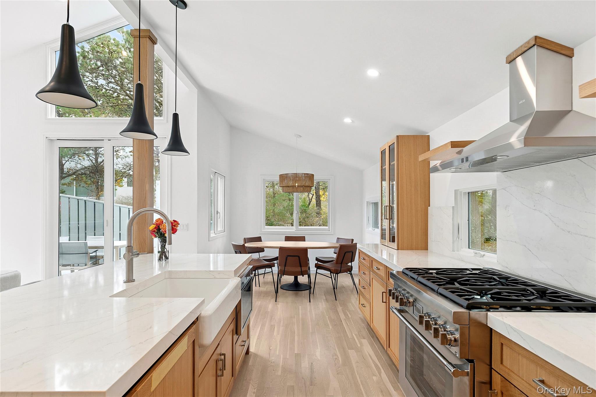 37 Gilberts Path, Amagansett, NY 11930