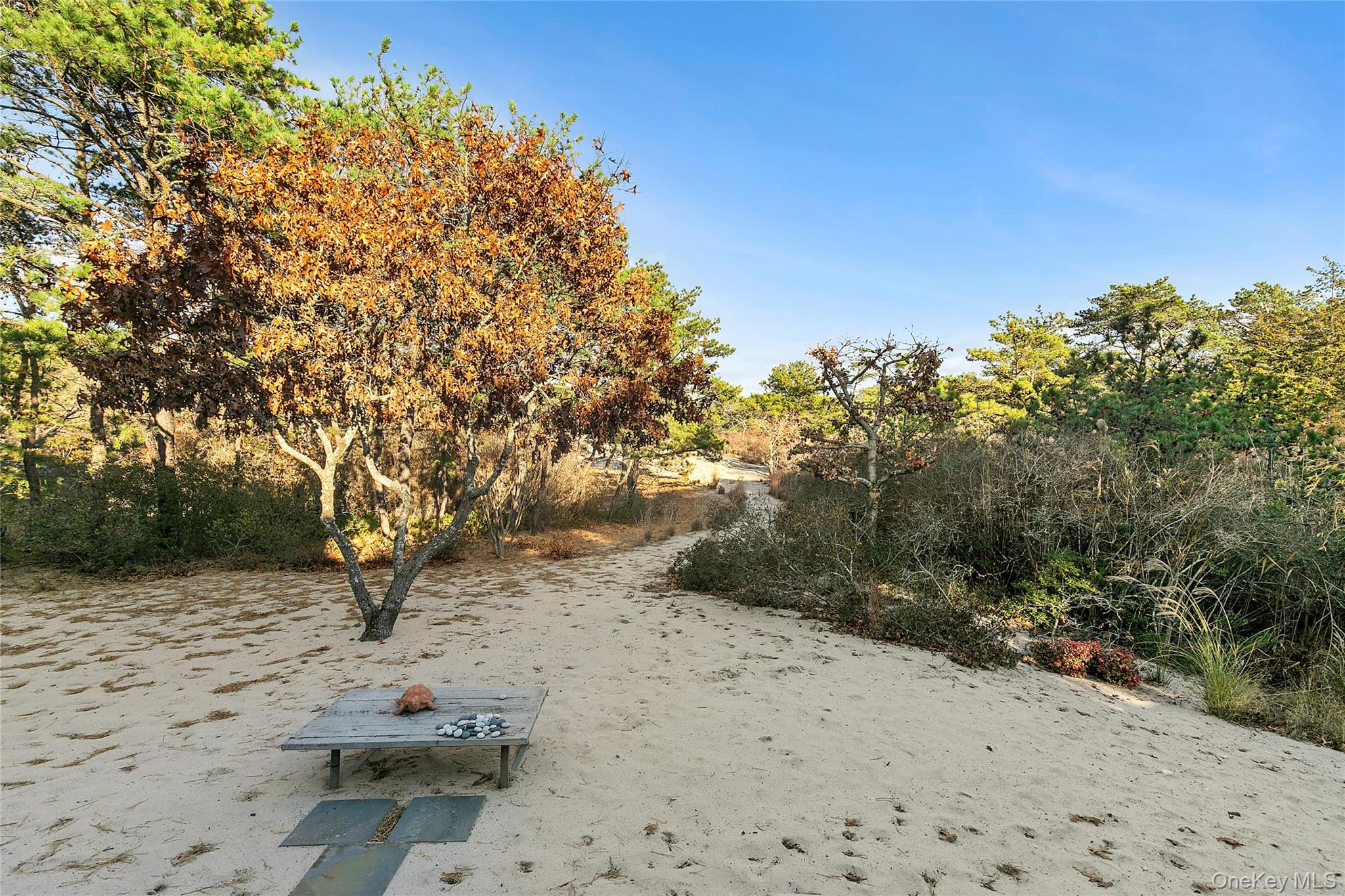 37 Gilberts Path, Amagansett, NY 11930