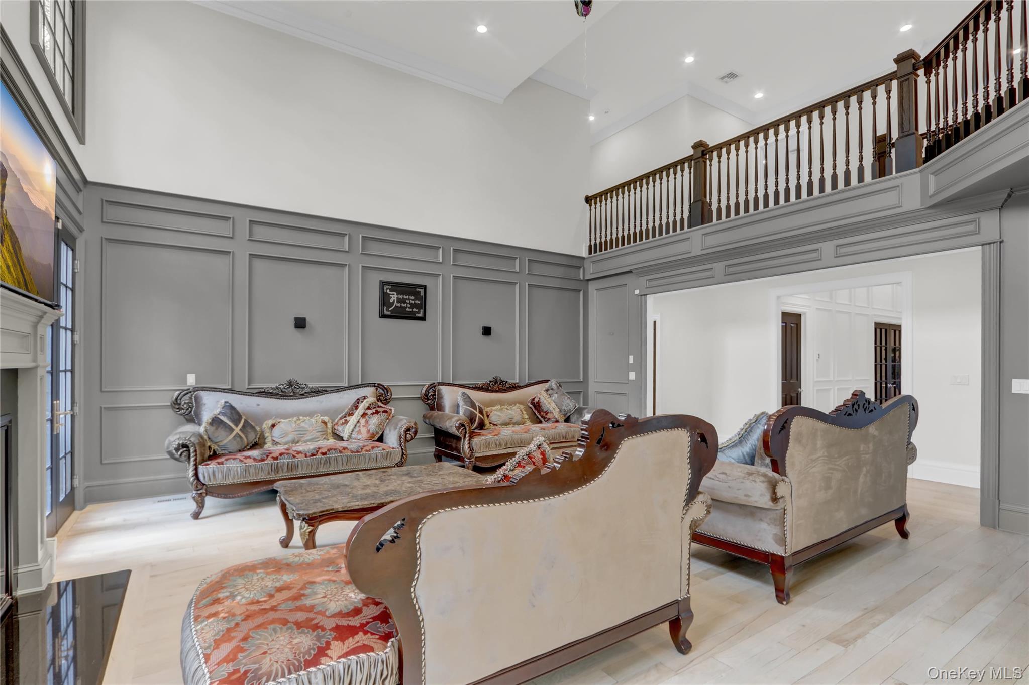 119 Wheatley Road, Old Westbury, NY 11568