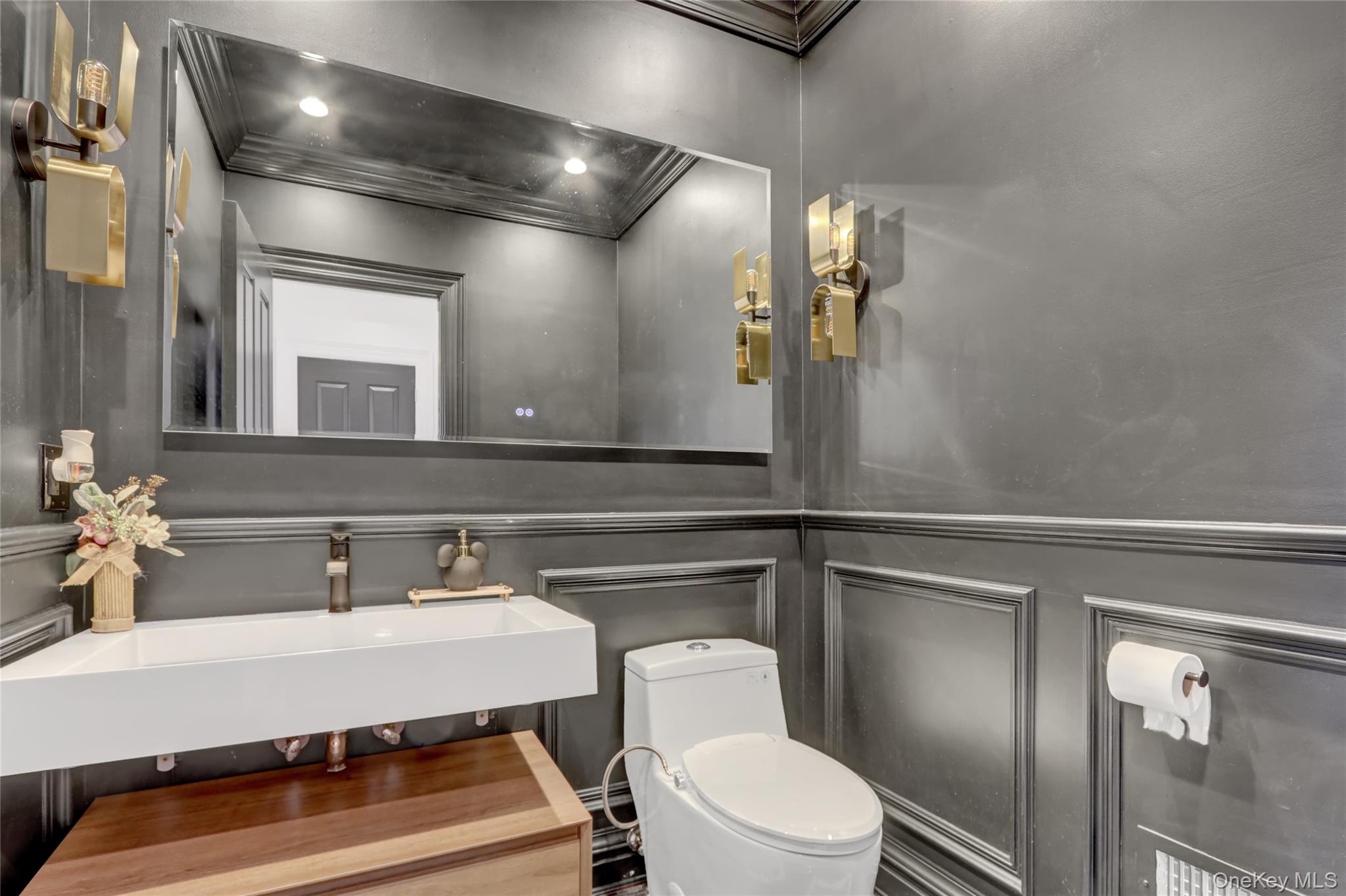 119 Wheatley Road, Old Westbury, NY 11568