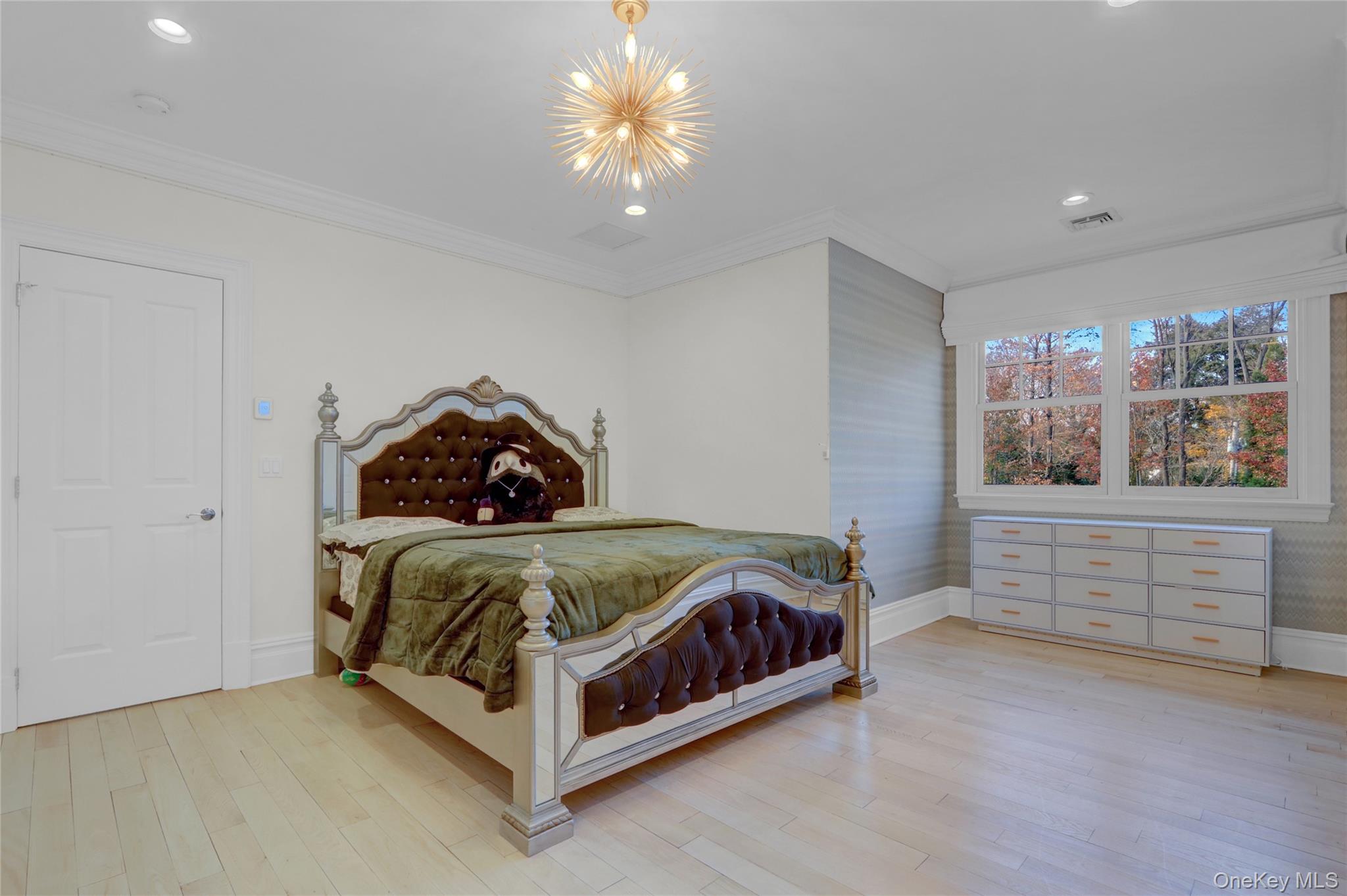 119 Wheatley Road, Old Westbury, NY 11568