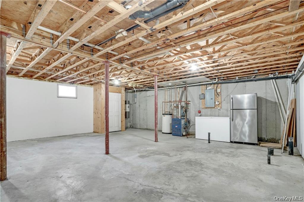 1 Tomkins Avenue, Stony Point, NY 10980