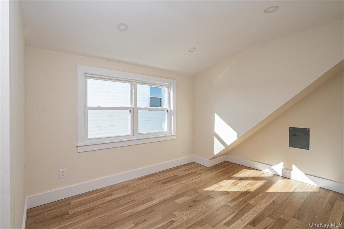 55 Alhambra Road, Massapequa, NY 11758