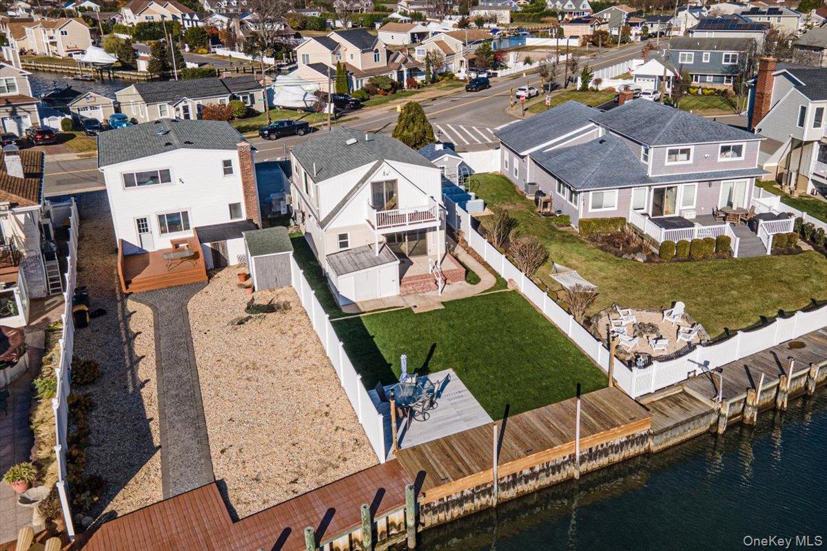 55 Alhambra Road, Massapequa, NY 11758