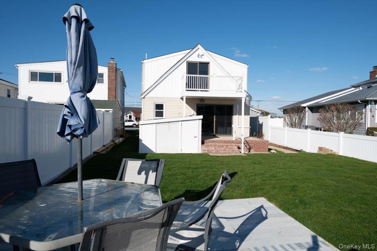 55 Alhambra Road, Massapequa, NY 11758