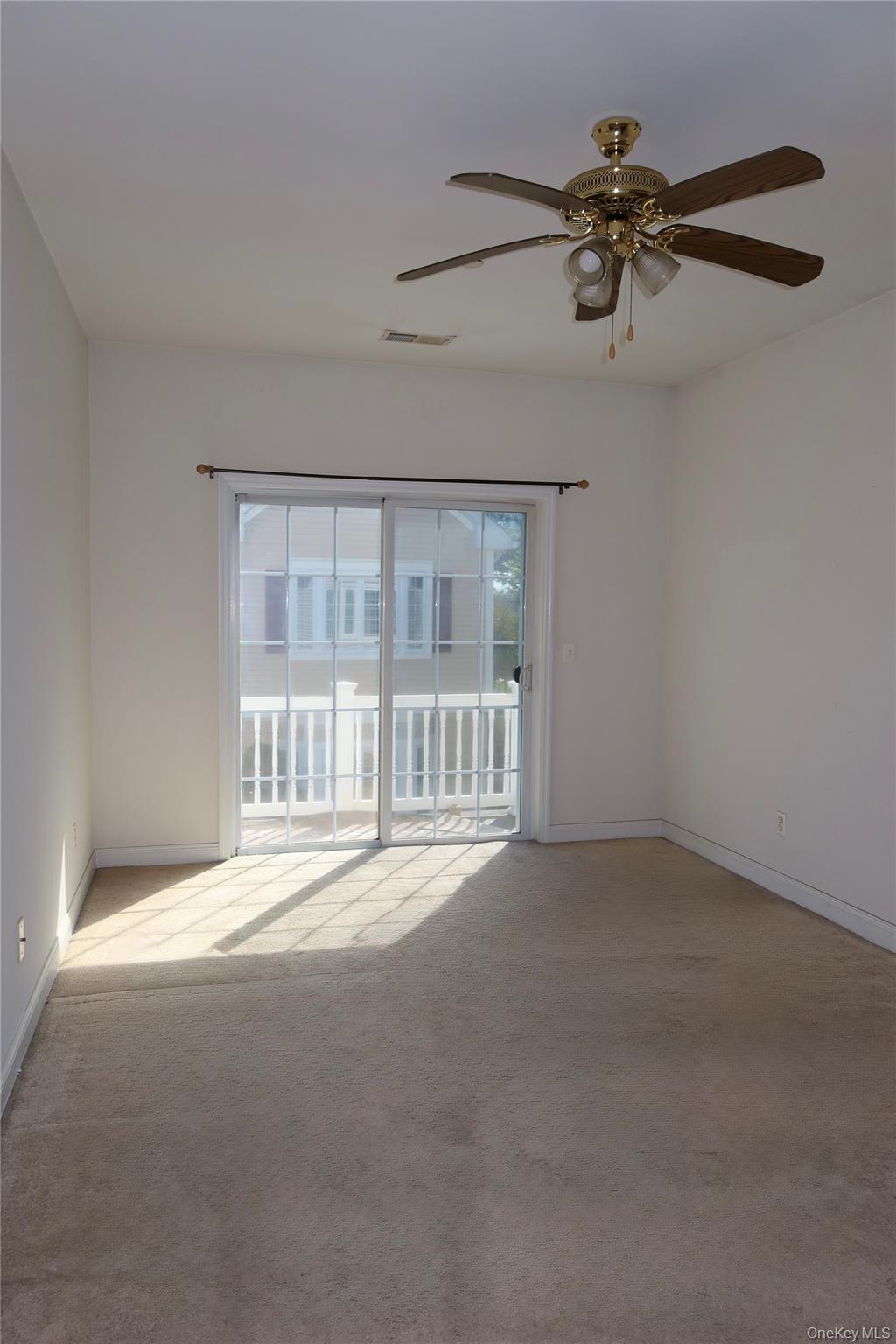 116 Kenneth Court # 116, Amityville, NY 11701