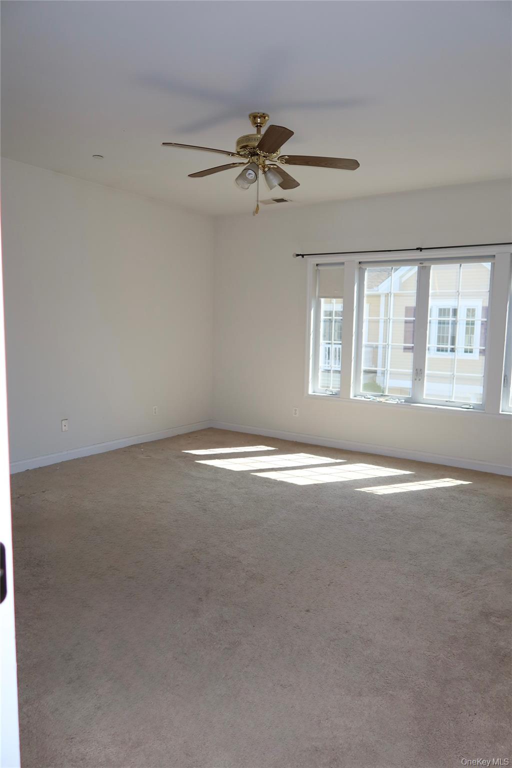 116 Kenneth Court # 116, Amityville, NY 11701