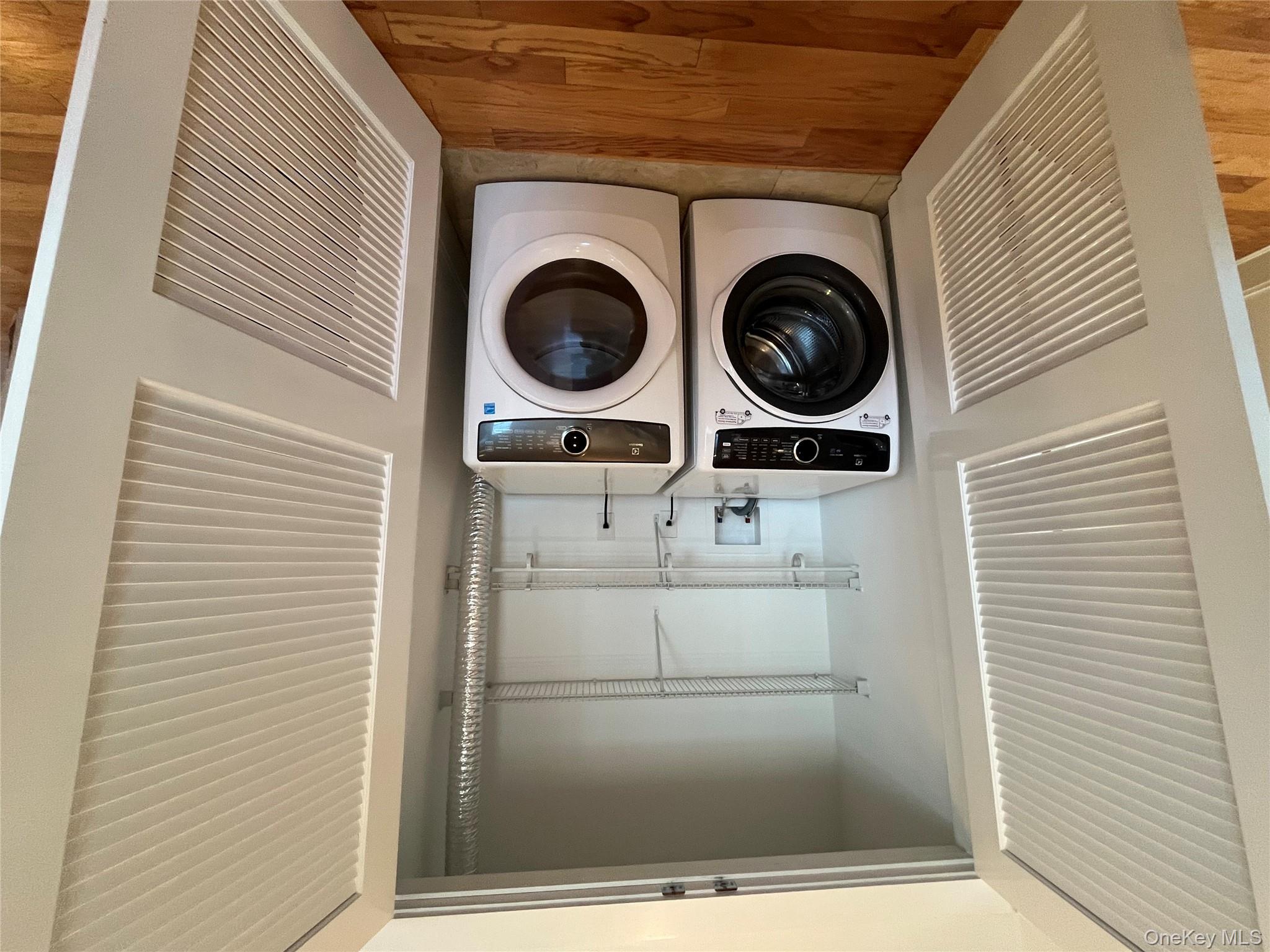 535 Marina Pointe Drive # 535, East Rockaway, NY 11518