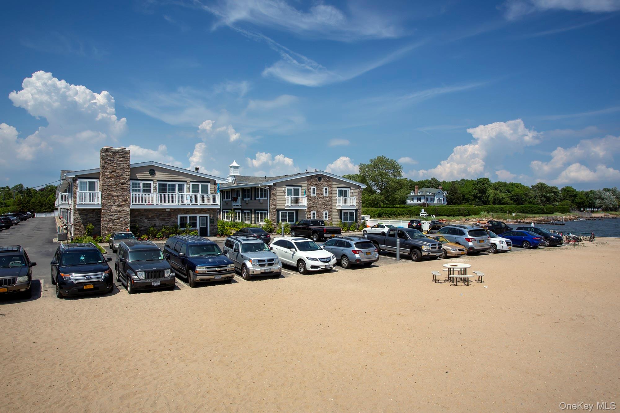 333 Candee Avenue # G3, Sayville, NY 11782