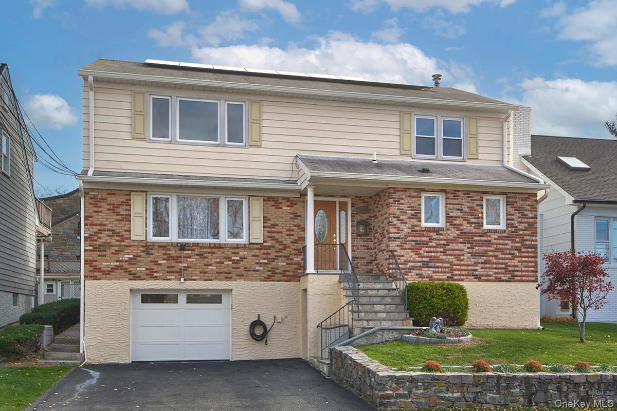 222 Gainsborg Avenue E, West Harrison, NY 10604