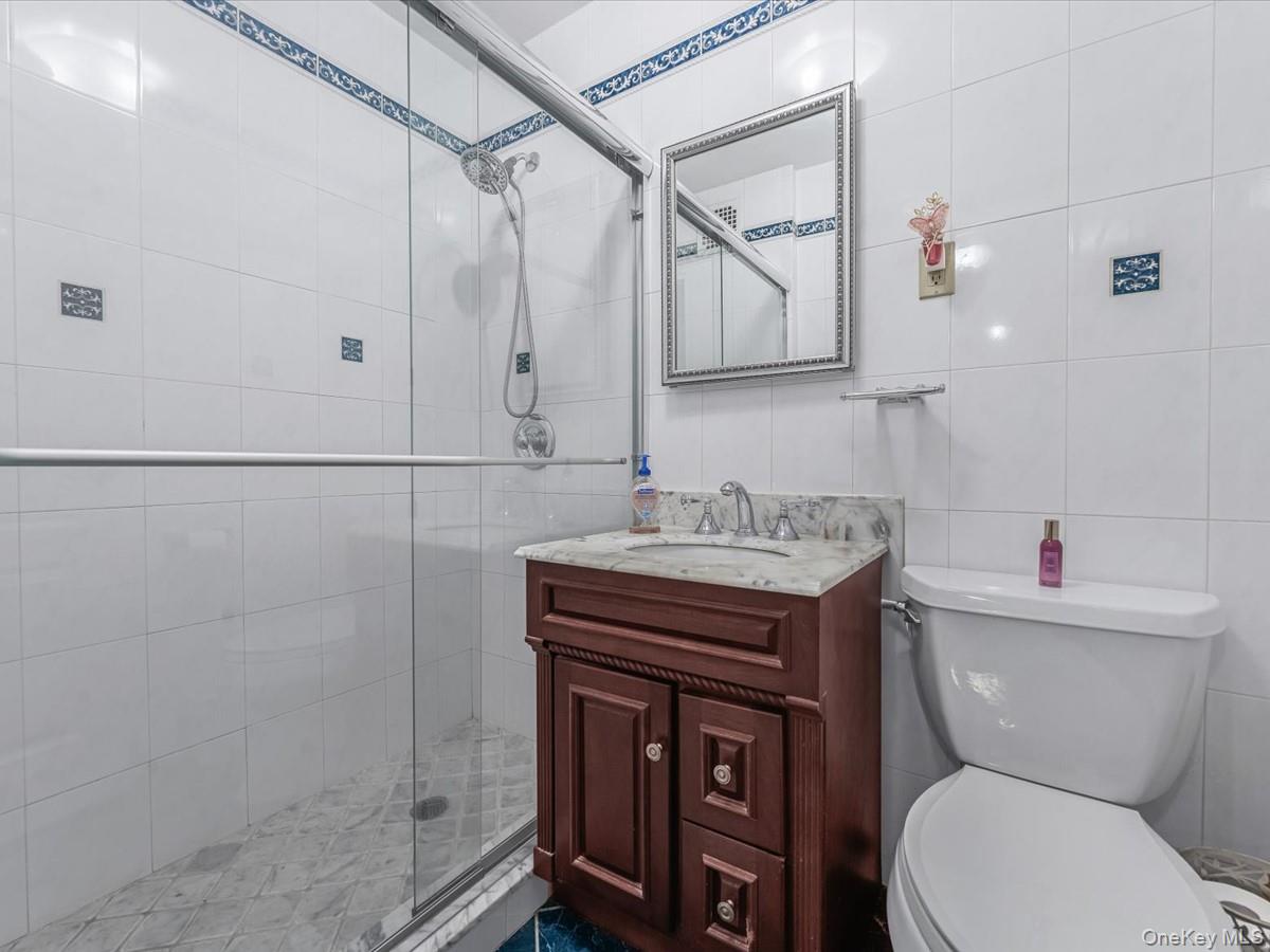 241-20 Northern Boulevard # 6M, Little Neck, NY 11362