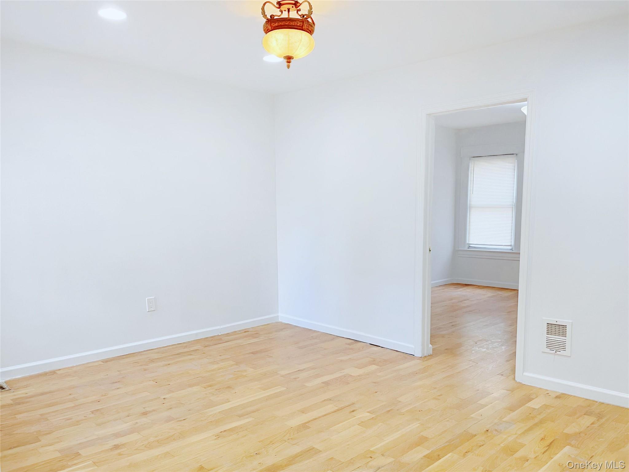 8735 129th Street, Richmond Hill, NY 11418