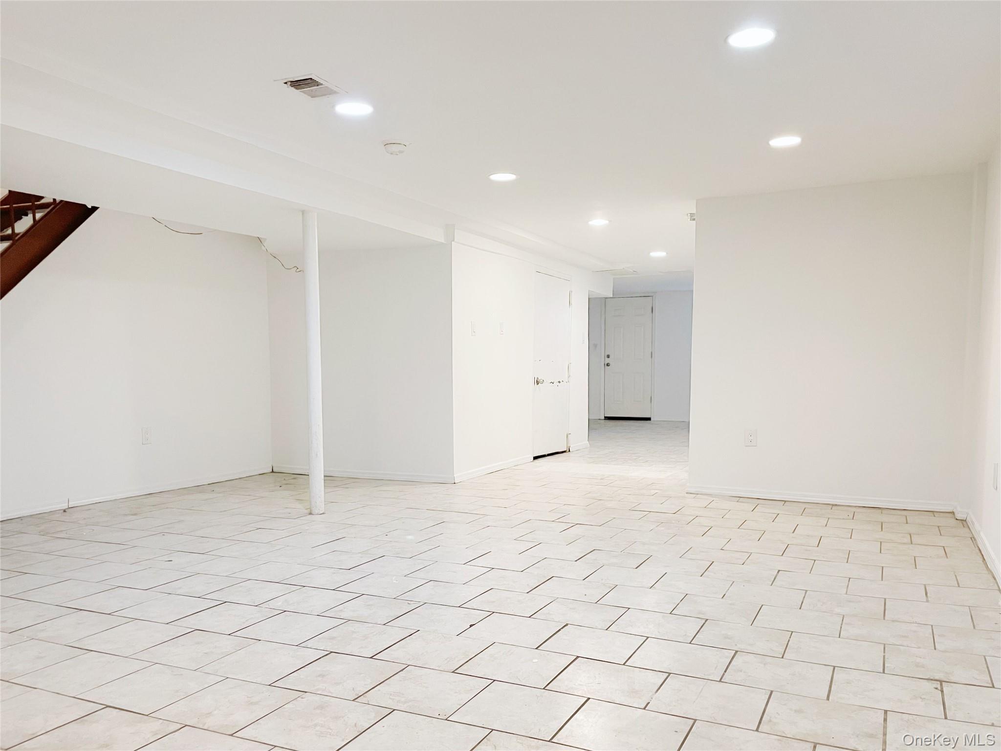 8735 129th Street, Richmond Hill, NY 11418