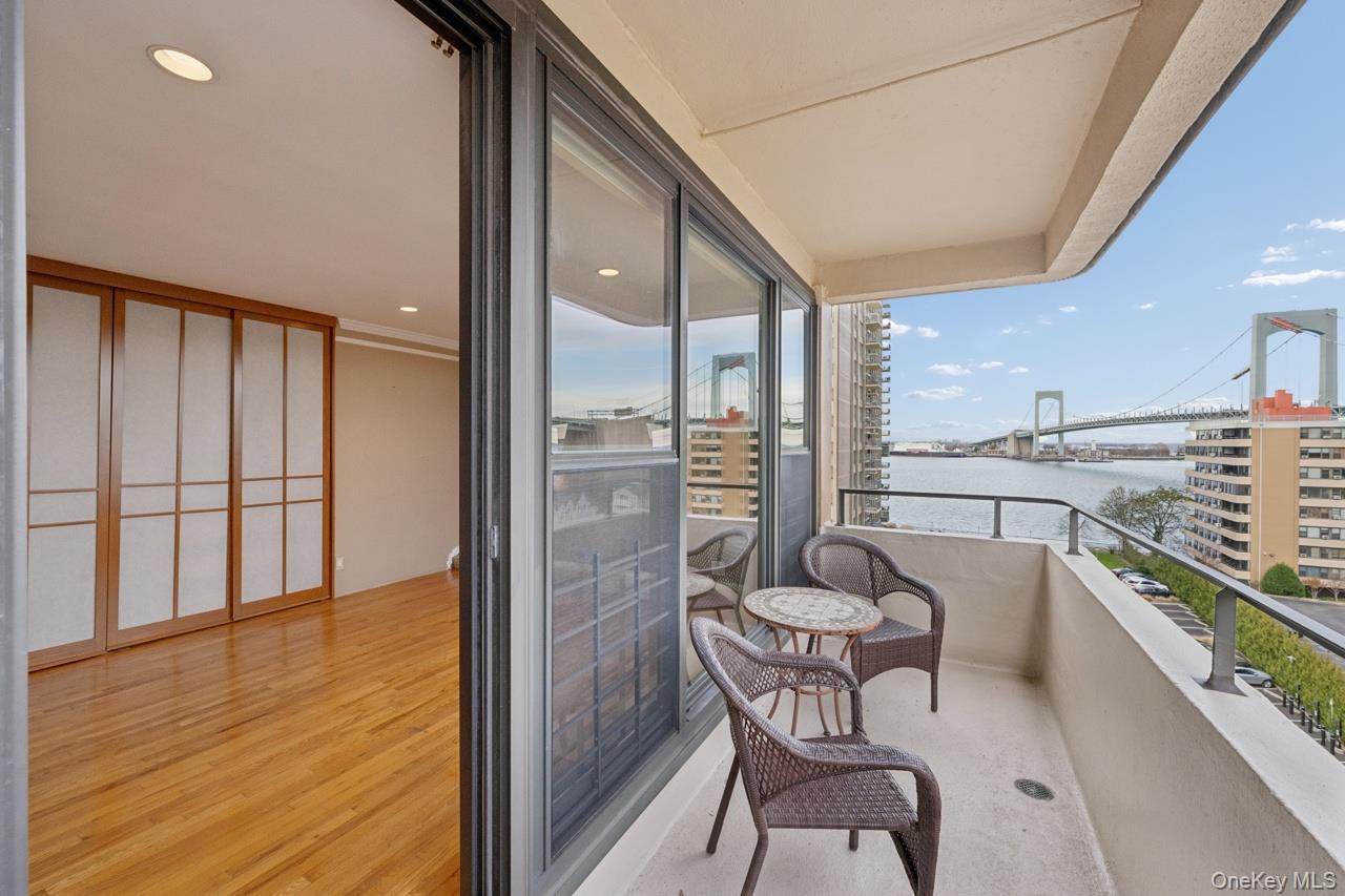 166-26 Powells Cove Boulevard # 9A, Beechhurst, NY 11357