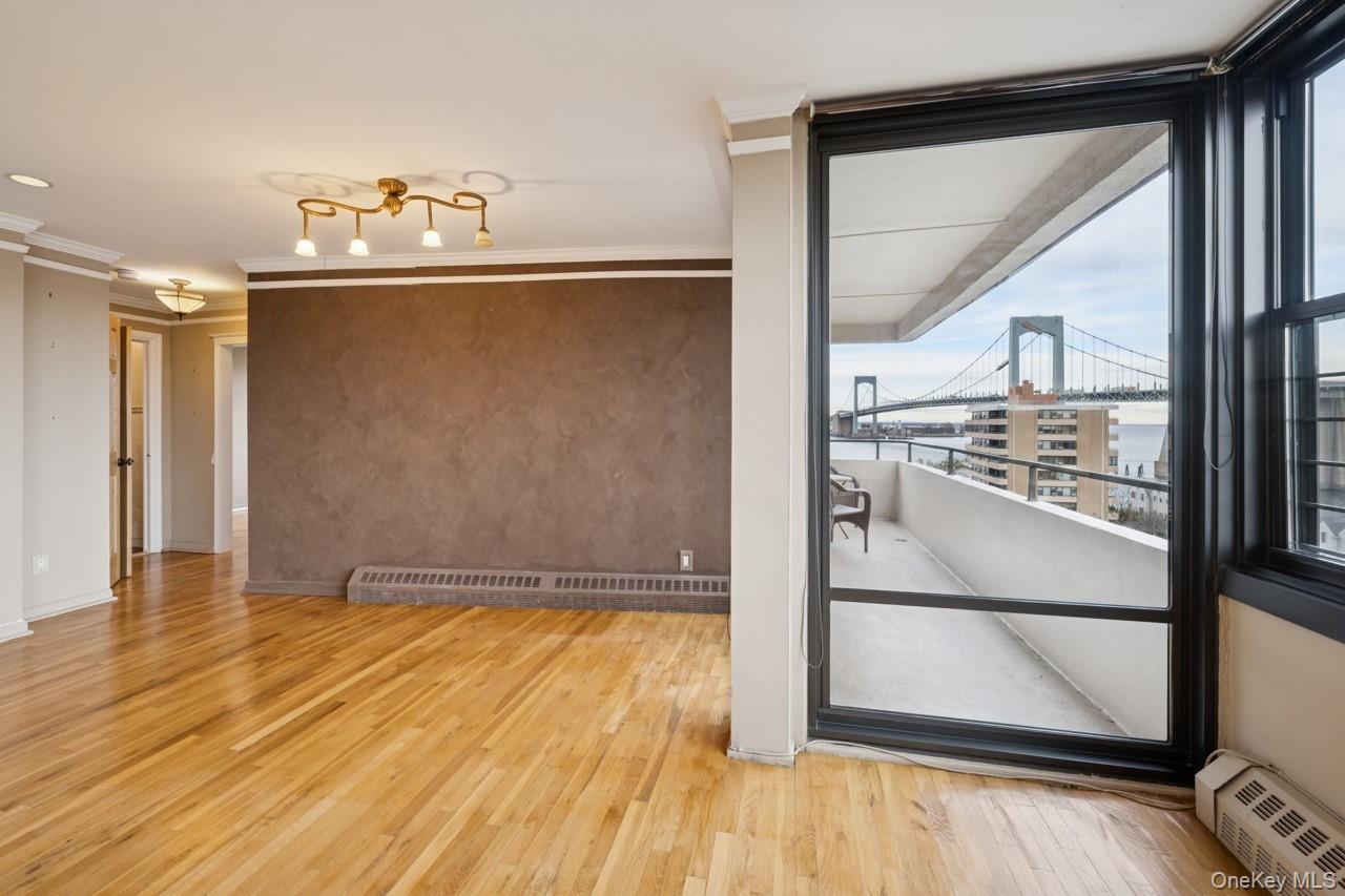 166-26 Powells Cove Boulevard # 9A, Beechhurst, NY 11357