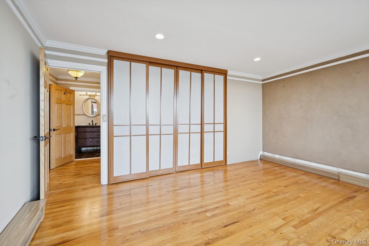 166-26 Powells Cove Boulevard # 9A, Beechhurst, NY 11357