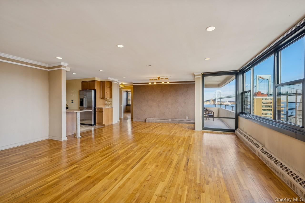 166-26 Powells Cove Boulevard # 9A, Beechhurst, NY 11357