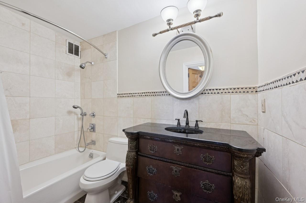 166-26 Powells Cove Boulevard # 9A, Beechhurst, NY 11357