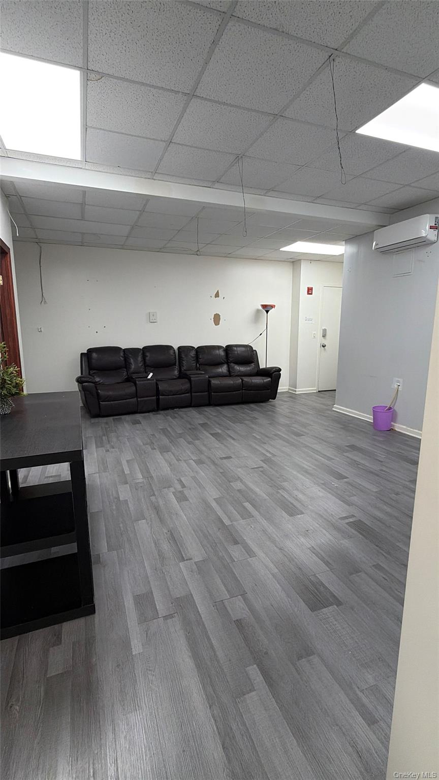 135-11 40th Road # 4B, Flushing, NY 11354