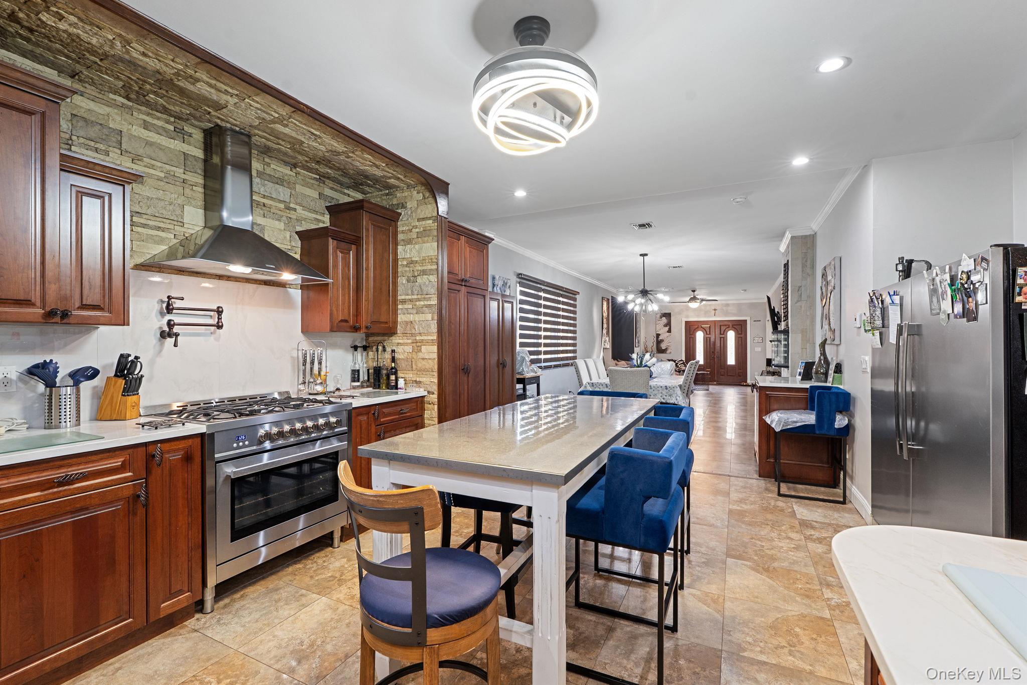 386 Page Avenue, Staten Island, NY 10307