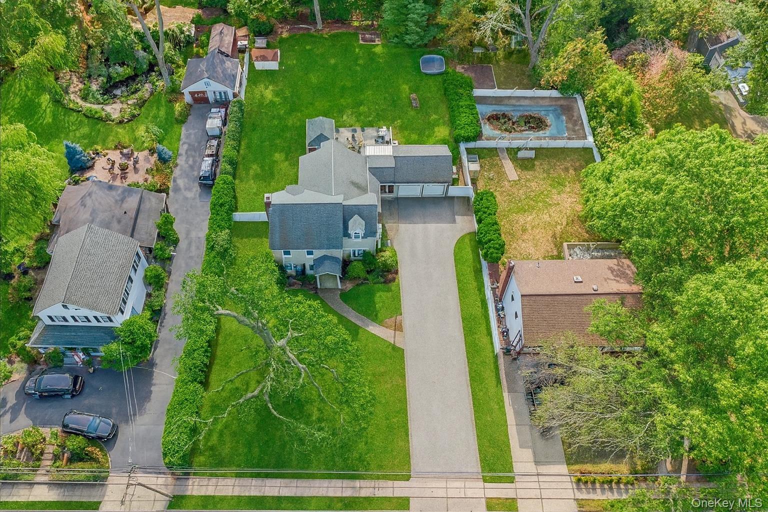 143 Oak Street, Amityville, NY 11701