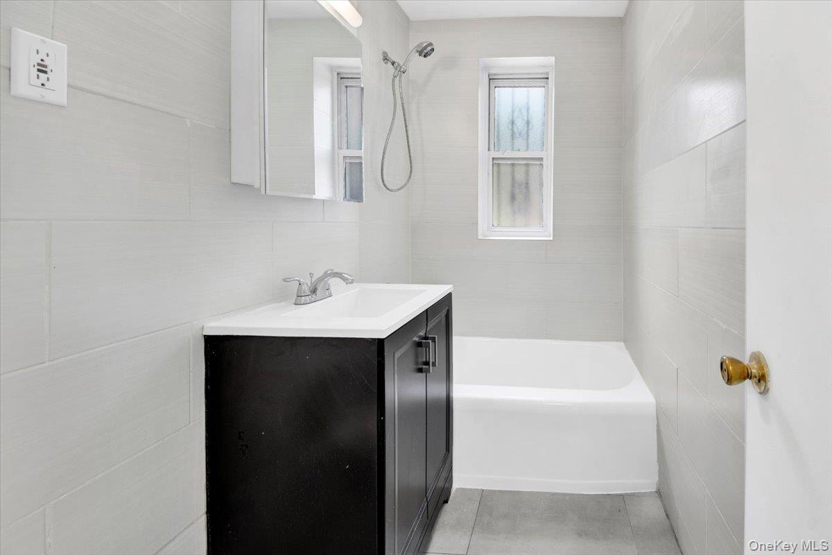 2630 Kingsbridge Terrace # 2R, Bronx, NY 10463