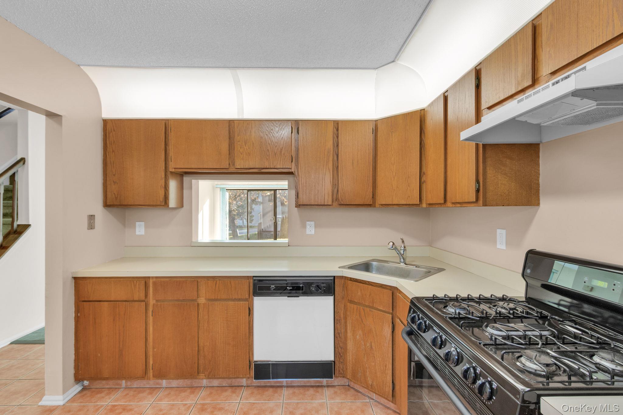 1 Juniper Court, Peekskill, NY 10566