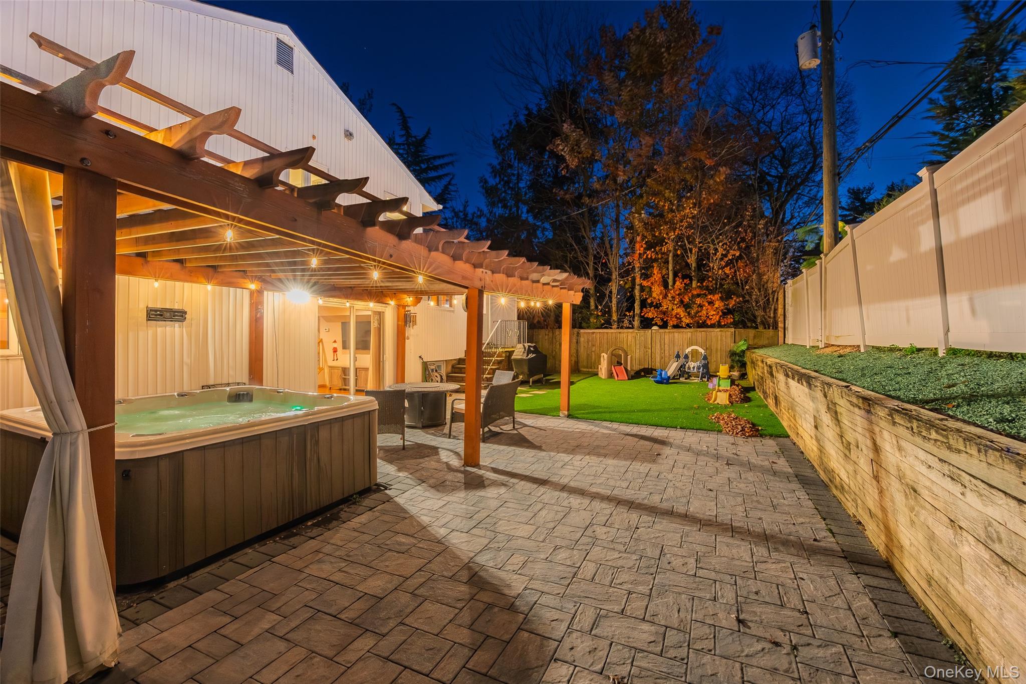 1734 Roberta Lane, Merrick, NY 11566