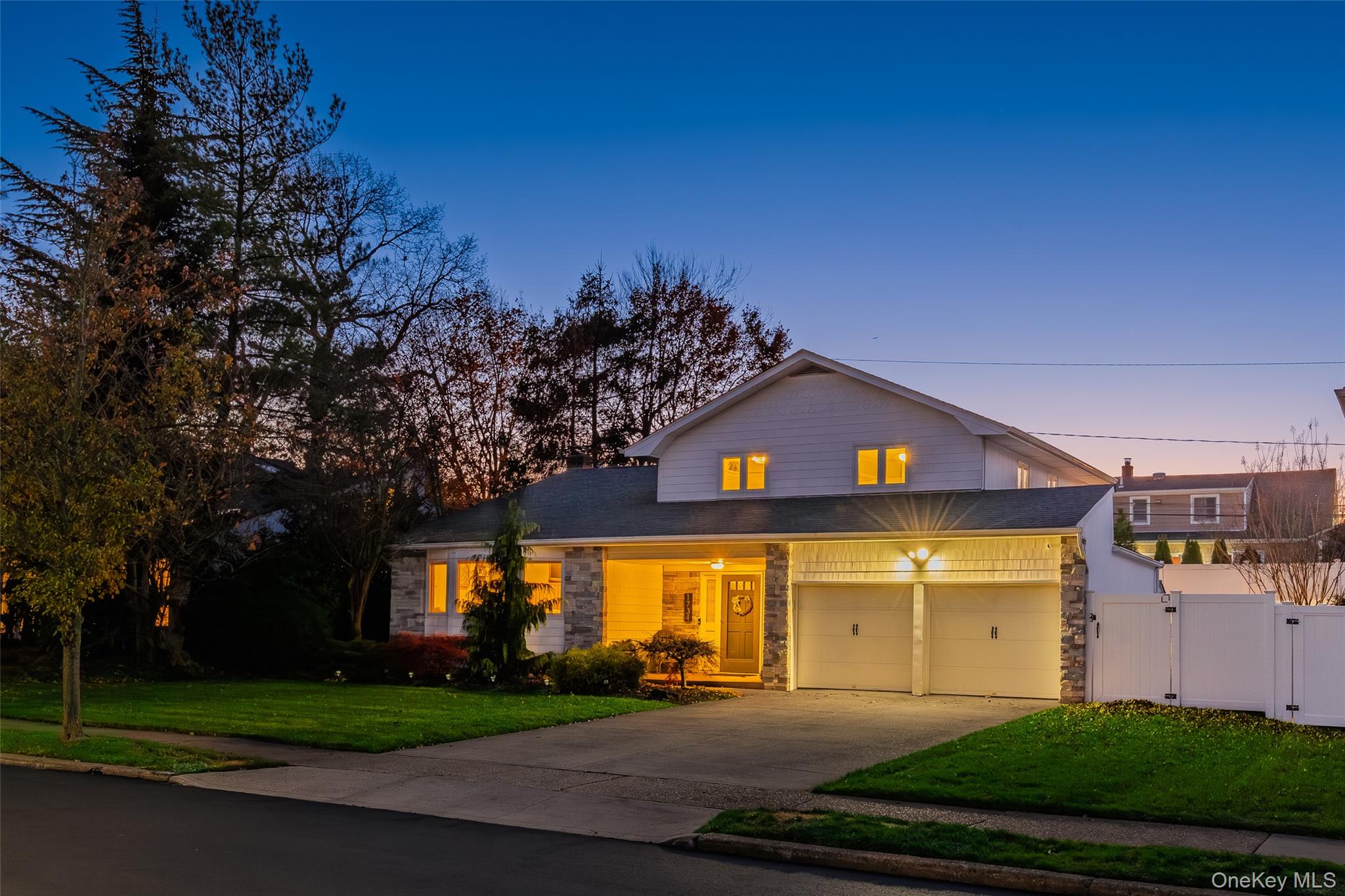 1734 Roberta Lane, Merrick, NY 11566