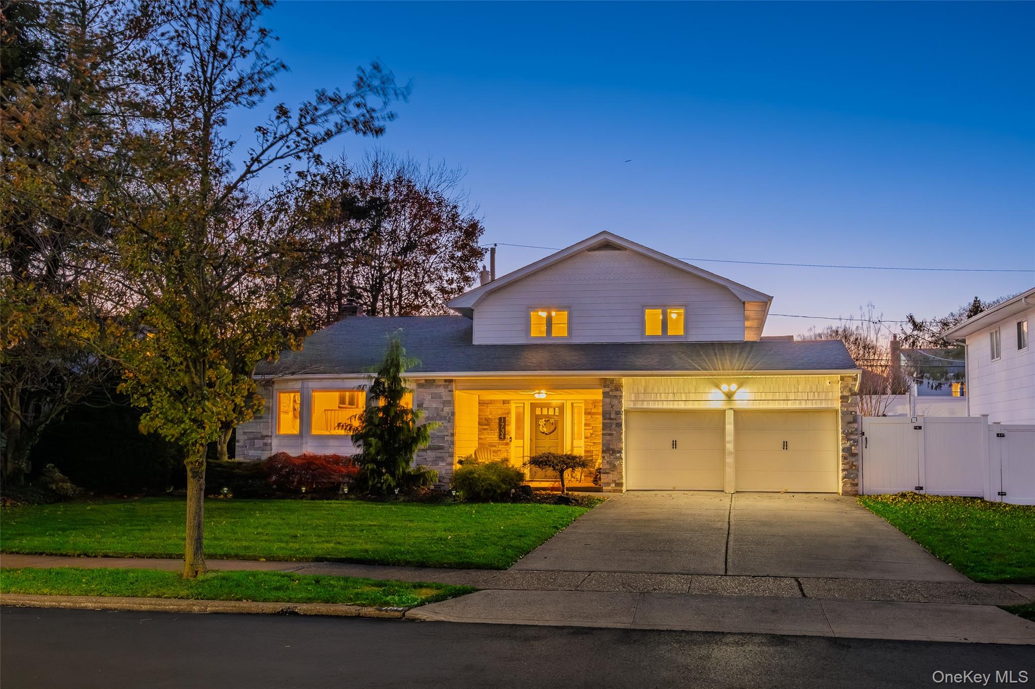 1734 Roberta Lane, Merrick, NY 11566