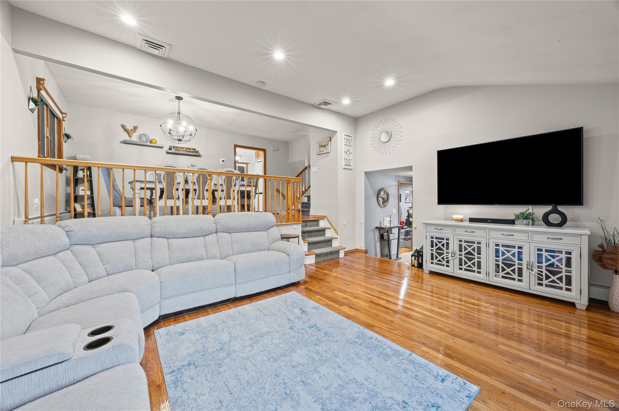 1734 Roberta Lane, Merrick, NY 11566