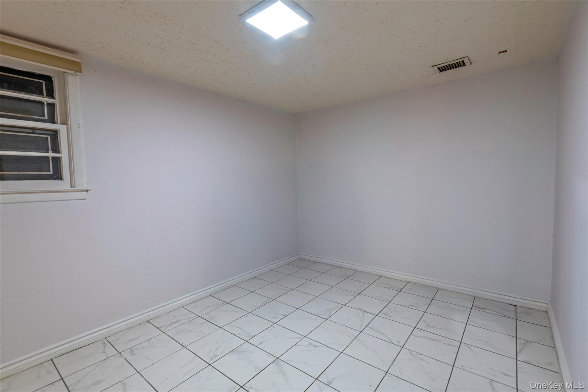 244-19 Grand Central Parkway, Douglaston, NY 11362