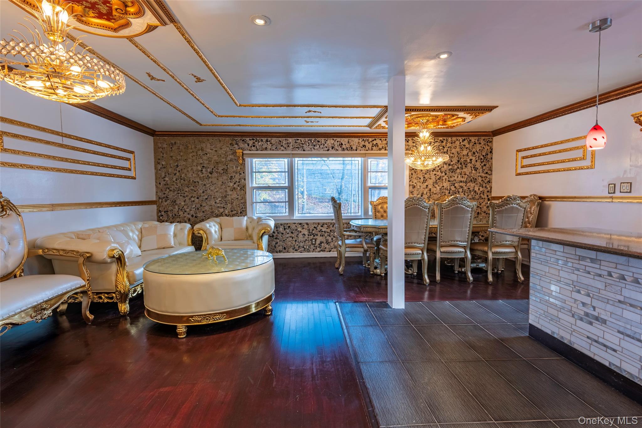 244-19 Grand Central Parkway, Douglaston, NY 11362