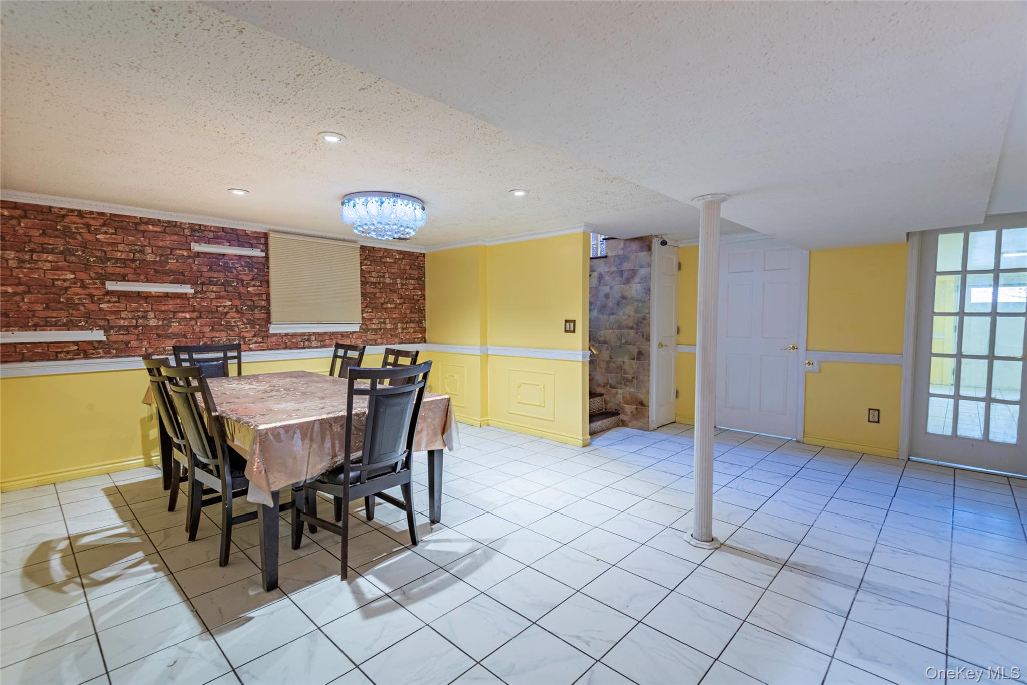 244-19 Grand Central Parkway, Douglaston, NY 11362