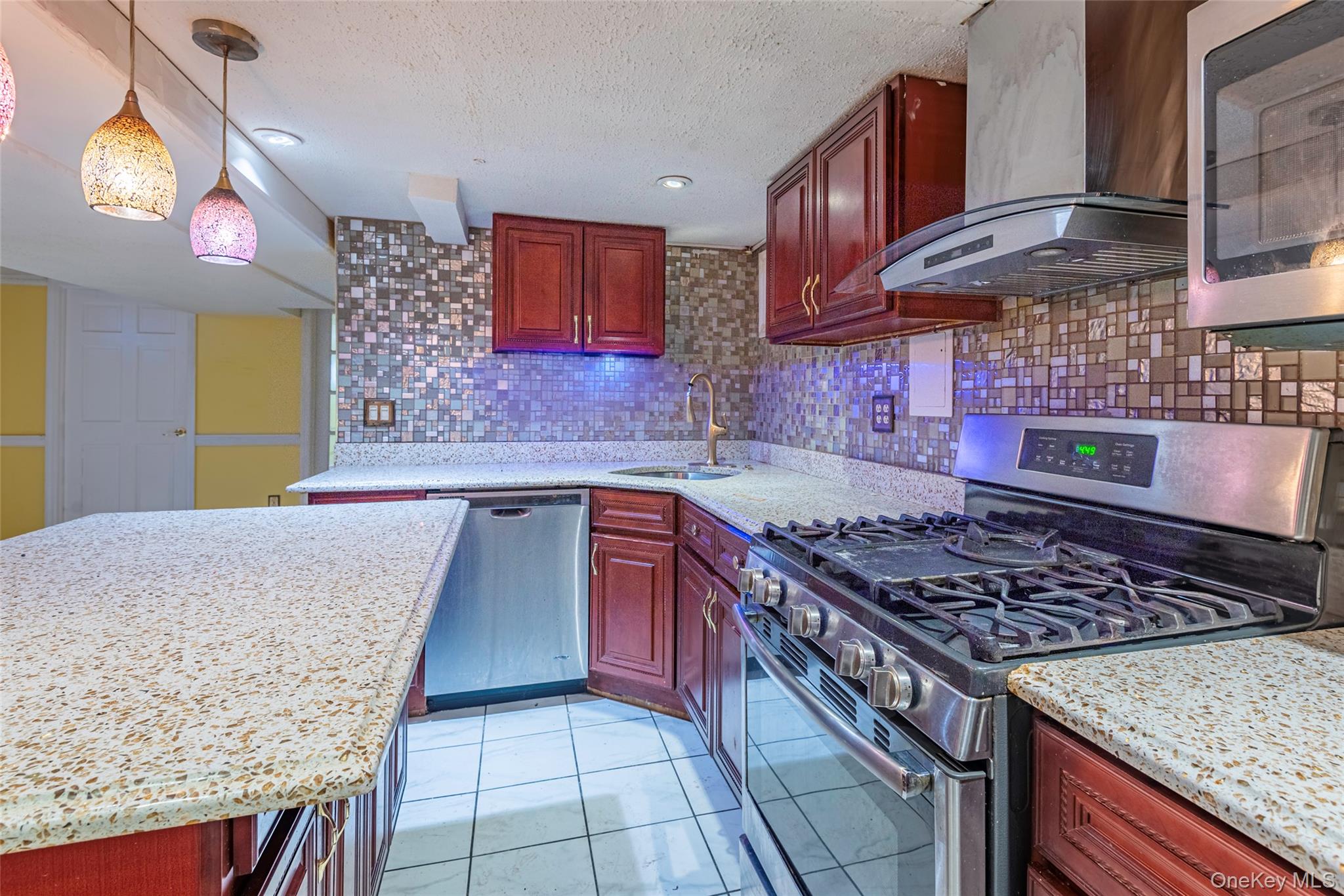 244-19 Grand Central Parkway, Douglaston, NY 11362