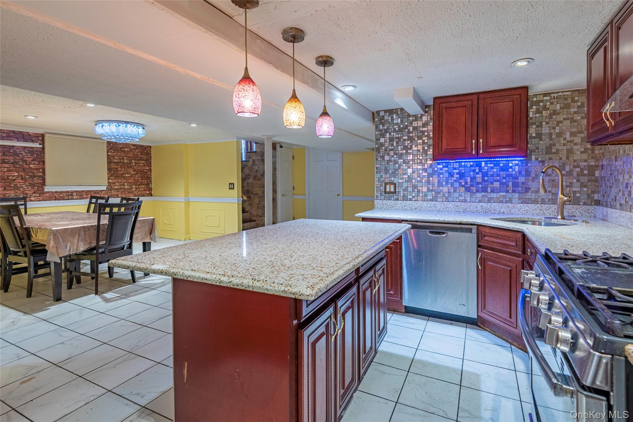 244-19 Grand Central Parkway, Douglaston, NY 11362