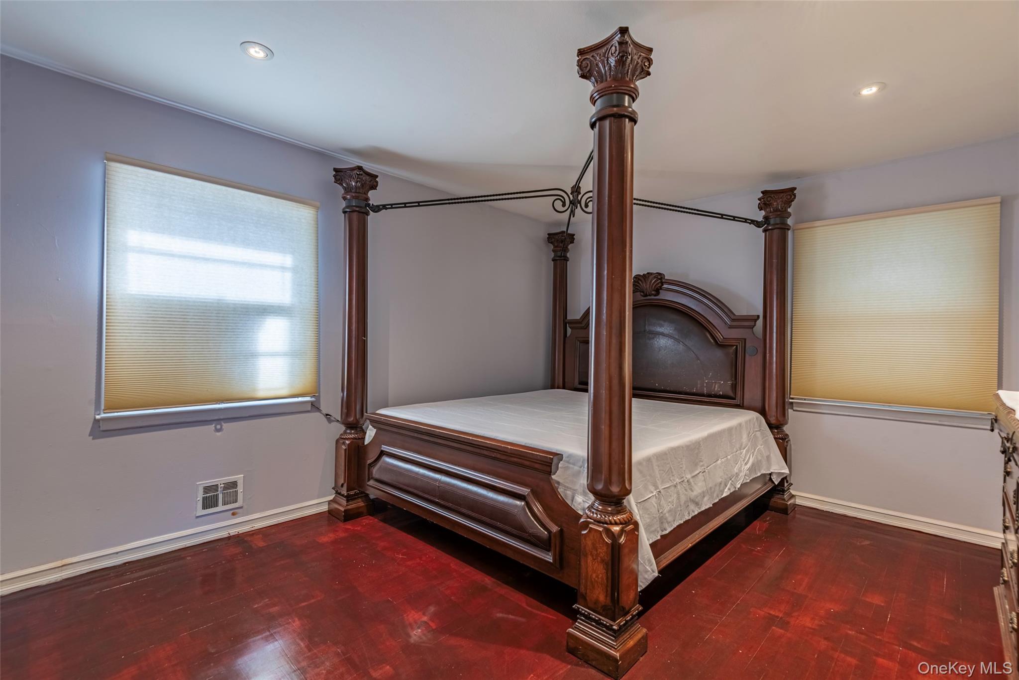 244-19 Grand Central Parkway, Douglaston, NY 11362