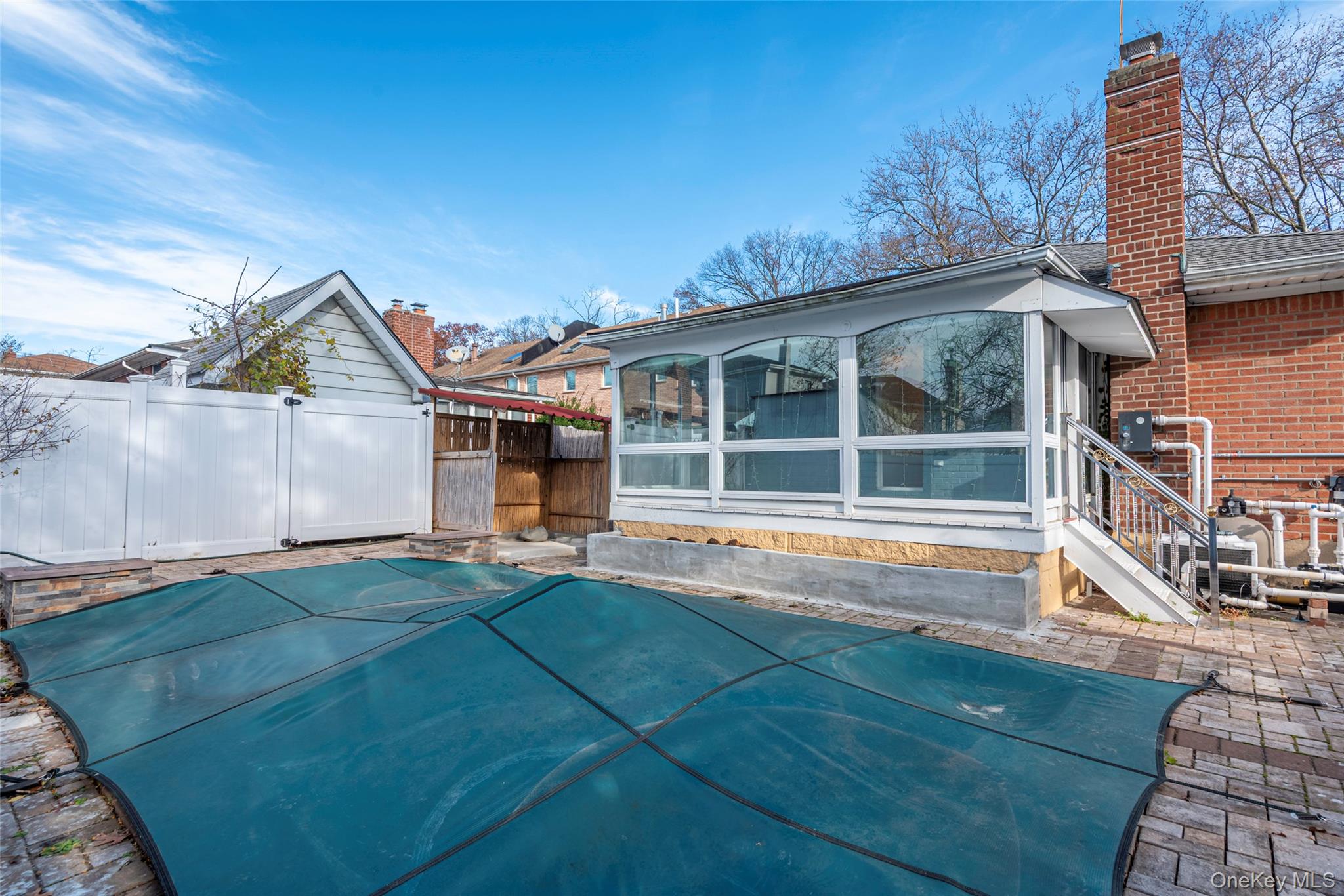 244-19 Grand Central Parkway, Douglaston, NY 11362