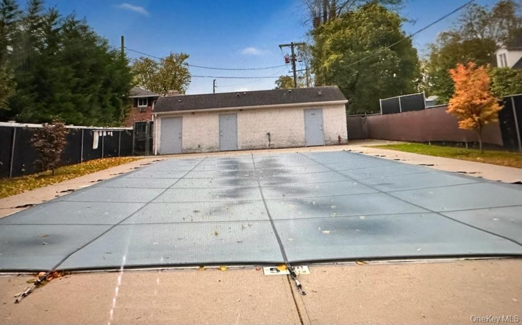 141 Edmunton Drive # G-18, North Babylon, NY 11703