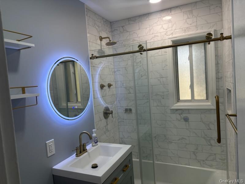 141 Edmunton Drive # G-18, North Babylon, NY 11703