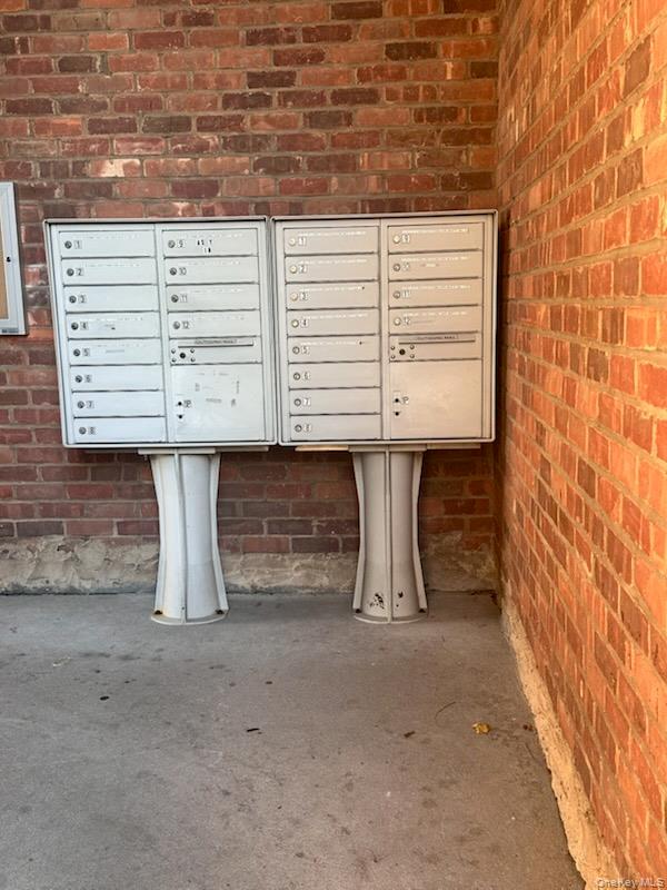 141 Edmunton Drive # G-18, North Babylon, NY 11703