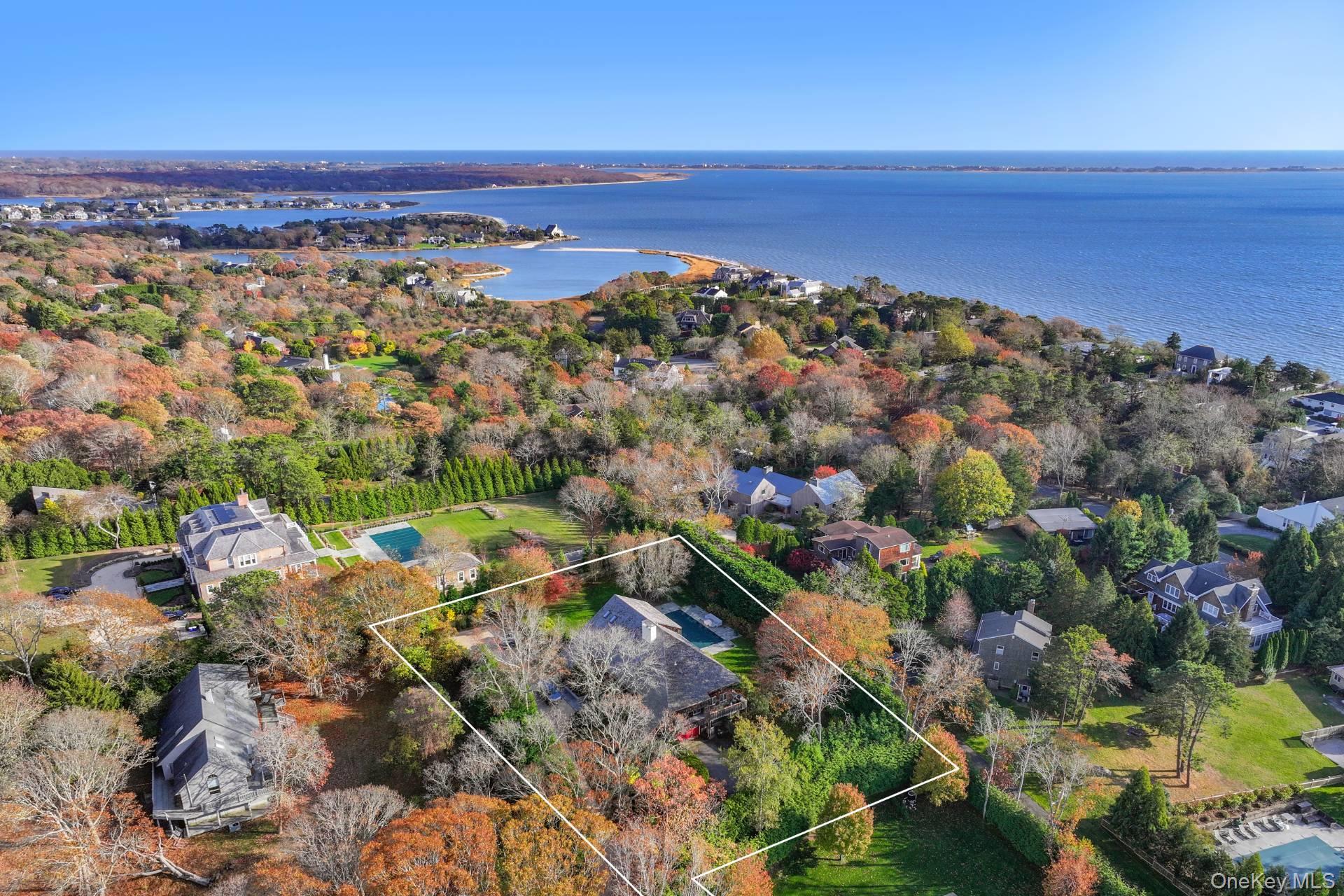 10 Atterbury Road, Southampton, NY 11968