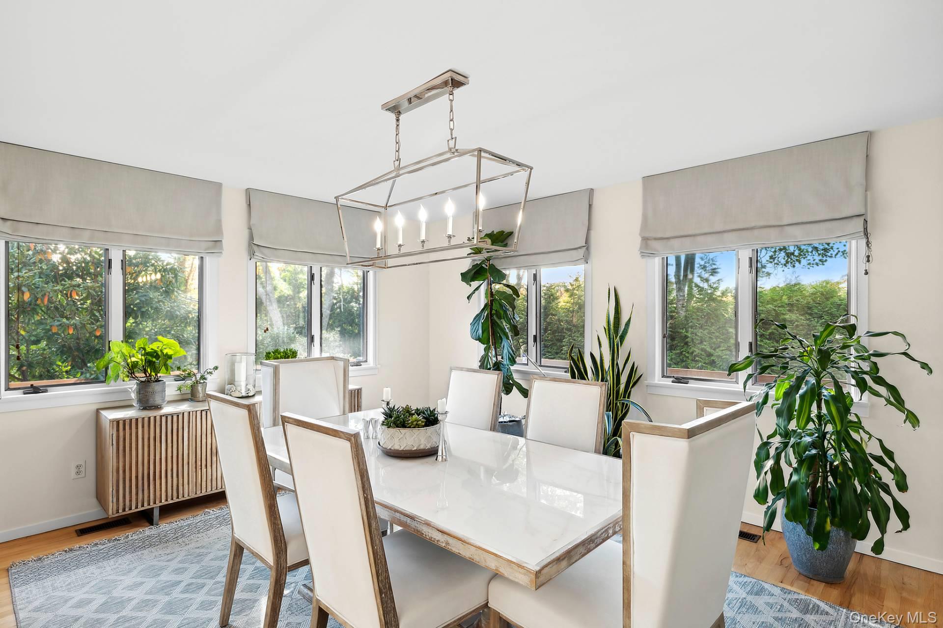 10 Atterbury Road, Southampton, NY 11968