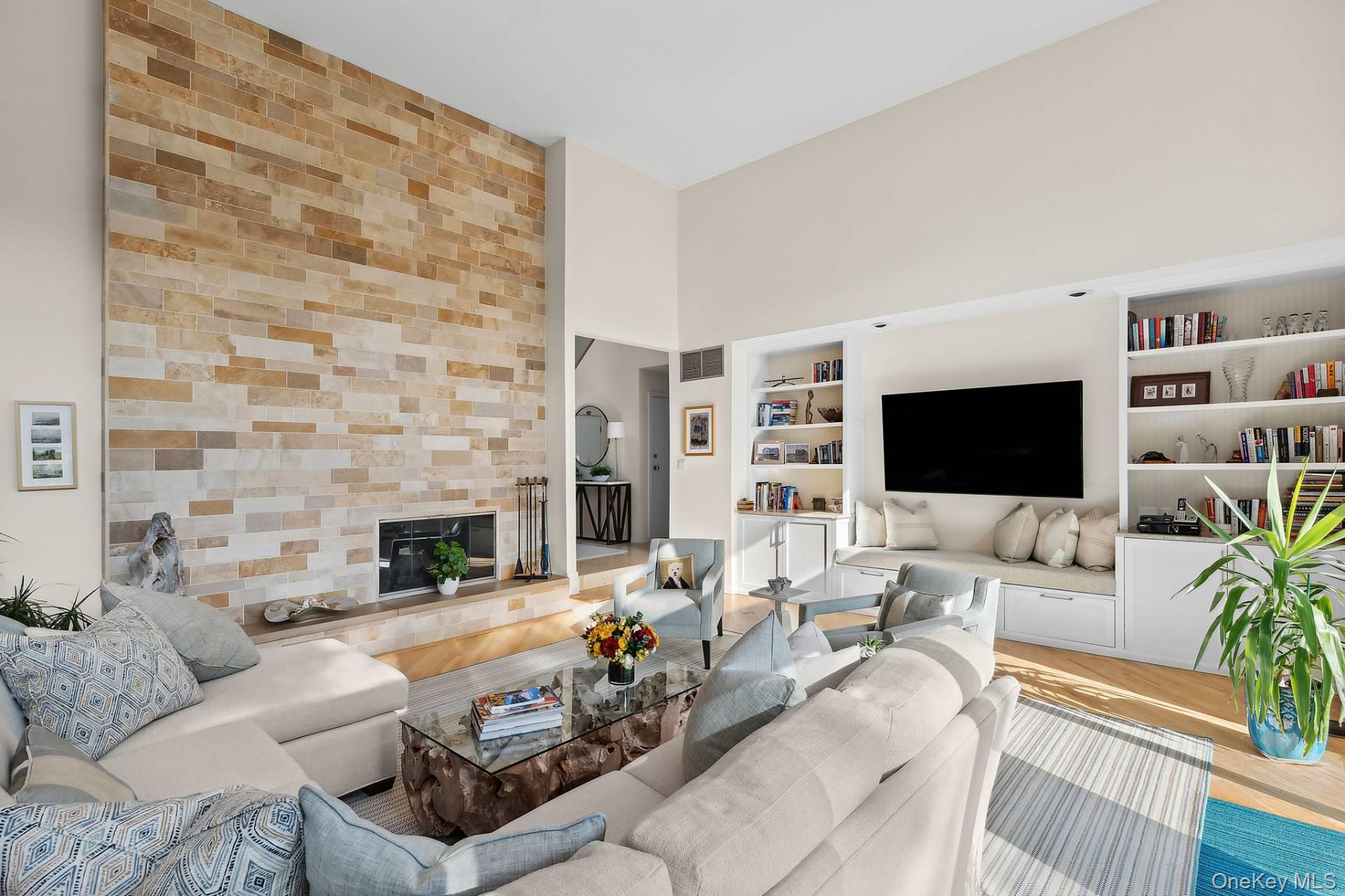 10 Atterbury Road, Southampton, NY 11968